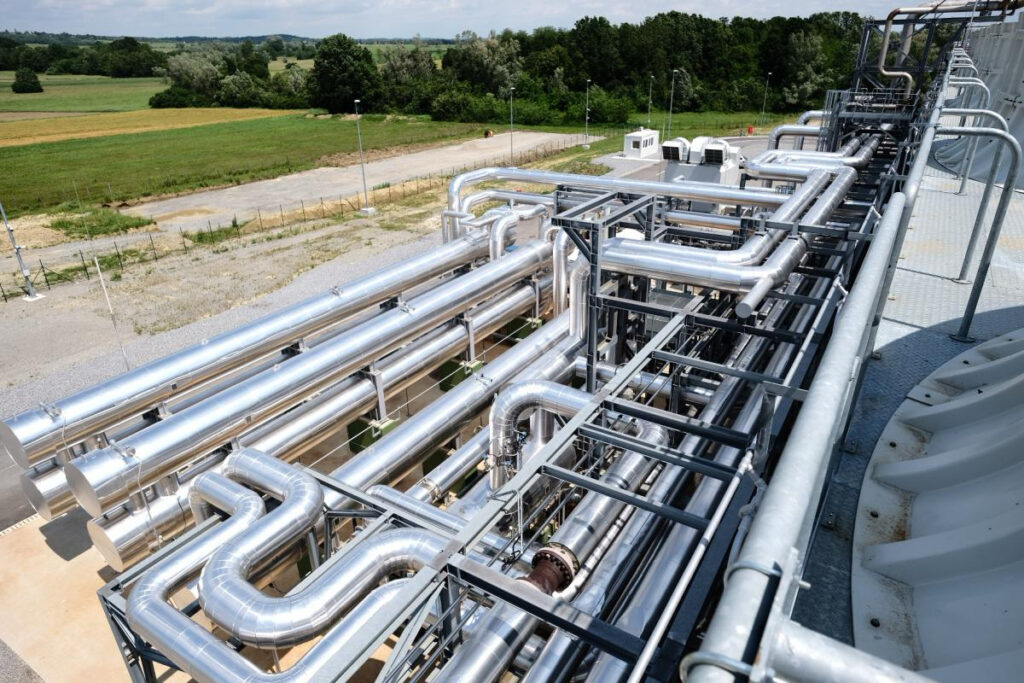 The Geothermal Energy in France The Geothermal Energy in France