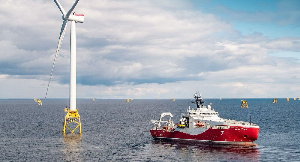 Seaway 7 Boosts Support for UK's Dogger Bank Offshore Wind Project