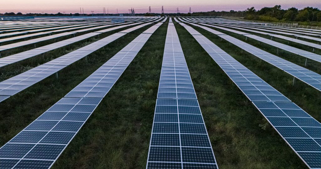 Renewables Surpass 30% of US Utility-Scale Power Capacity