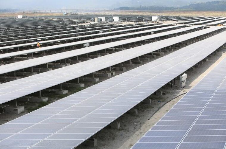 CM10 solar farm